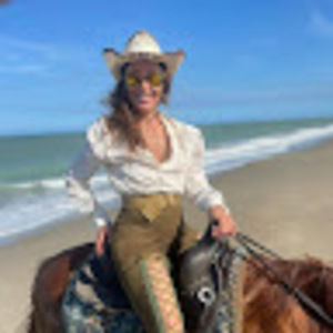 Meet your Posher, Lana